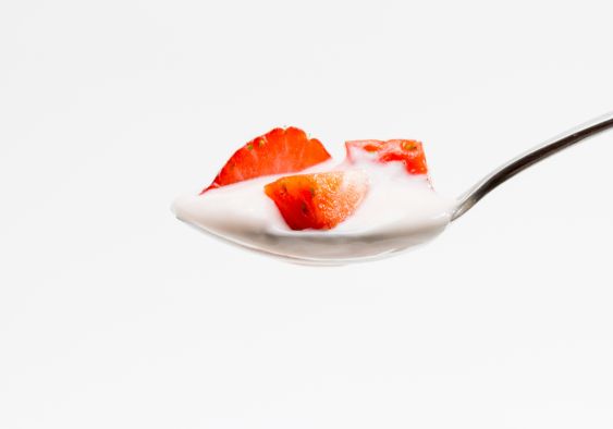 Sữa chua giúp bạn kiểm soát cân nặng hiệu quả